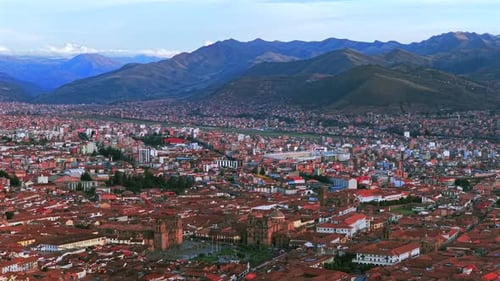 Cusco Cuzco Aeropuerto Internacional Alejandro Velasco Astete Perú Perú Paisaje urbano edificios rojos Peruvia