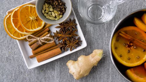 Mulled wine spice preparation with oranges and ginger