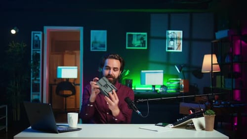 Technology Specialist Filming Technology Review of V Mount Battery