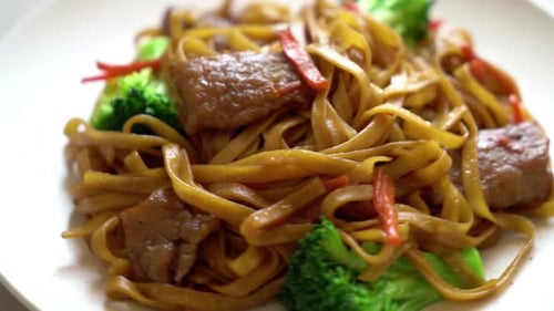 Close Up of Noodles with Meat and Vegetables