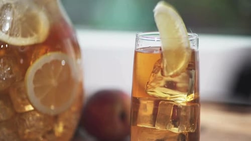 Refreshing Ice Tea with Lemon and Mint
