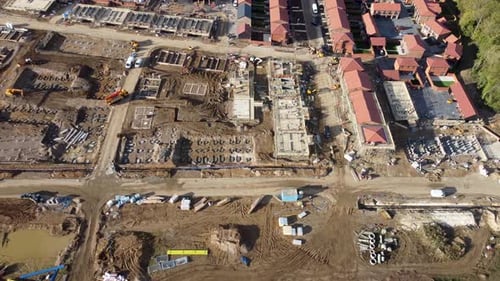 Plataforma aérea para Zumbido Saxon Fields Canterbury Construction Foundations, 4K, de derecha a izquierda