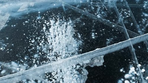 Blue Ice and Frozen Bubbles on Baikal