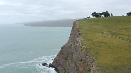 Passarela à beira-mar, erro de Taylor, Nova Zelândia, vista aérea da praia Taylor's Mistake a partir de Godley