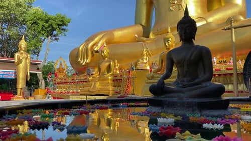 golden buddha statue in Thailand