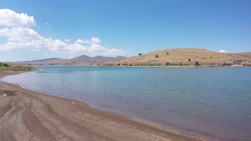 Vue aérienne du barrage avec niveau d'eau bas 3