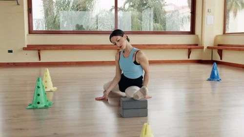 Leg Exercise For A Dancer Using Gym Tools