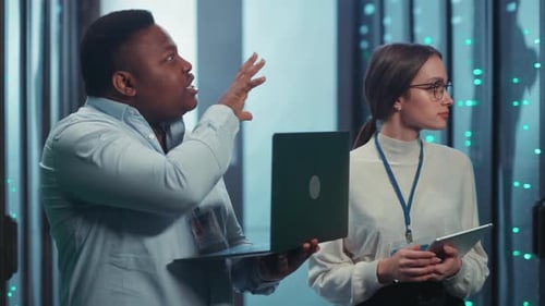 Team Collaboration in the Data Center IT Professionals Engaged in Dynamic Action for Success