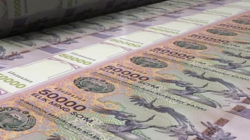Impresora de billetes de 50 000 dólares uzbekos en forma de billetes