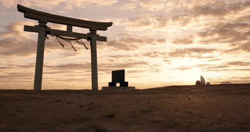 Porte Torii, ciel couchant au Japon et nuages avec zen, histoire spirituelle et aventure de voyage