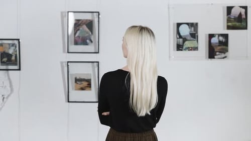 Blonde Back in the Art Gallery