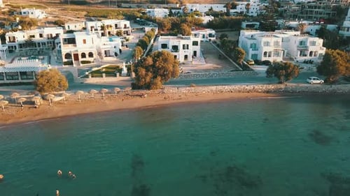 vol à Paros, Naxos, Antiparos en Grèce
