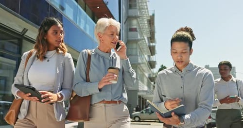 Leadership, phone call and internship for manager in city writing notes