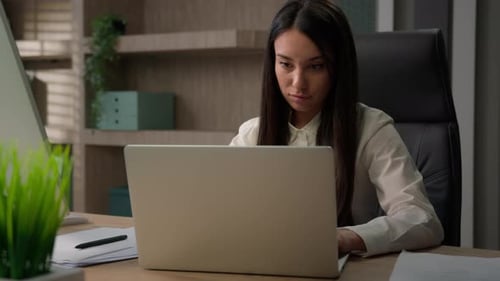 Caucasian Analyst Financial Specialist Busy Business Girl Office Worker Manager Entrepreneur Female