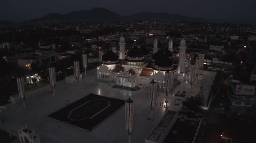AH - Vue aérienne par Drone de la Grande Mosquée de Baiturrahman