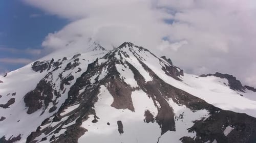 Glacier Peak, Washington Circa-2019. Aerial Shot Of Glacier Peak. Shot From Helicopter With Cinef...