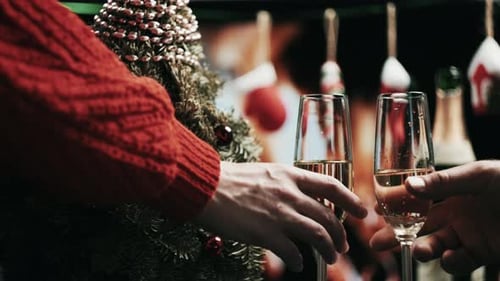 Noite de Natal Clink, taças de champanhe, celebração do Ano Novo
