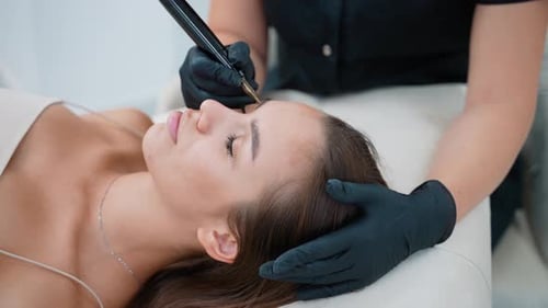 Permanent Eyebrow Makeup Application By Skilled Technician