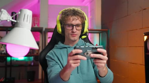 Gamer Play On Mobile