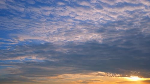 4K-Himmels-Zeitraffer, schöner Hintergrund, Himmels-Zeitraffer des Horizonts