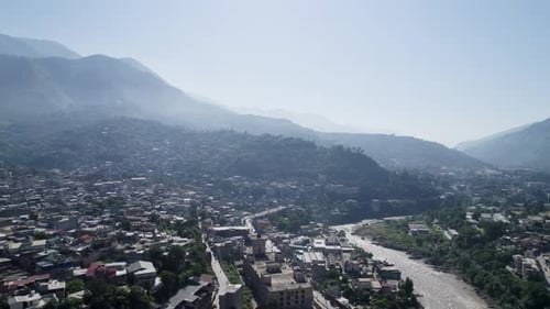 Paysage magnifique de Muzaffarabad