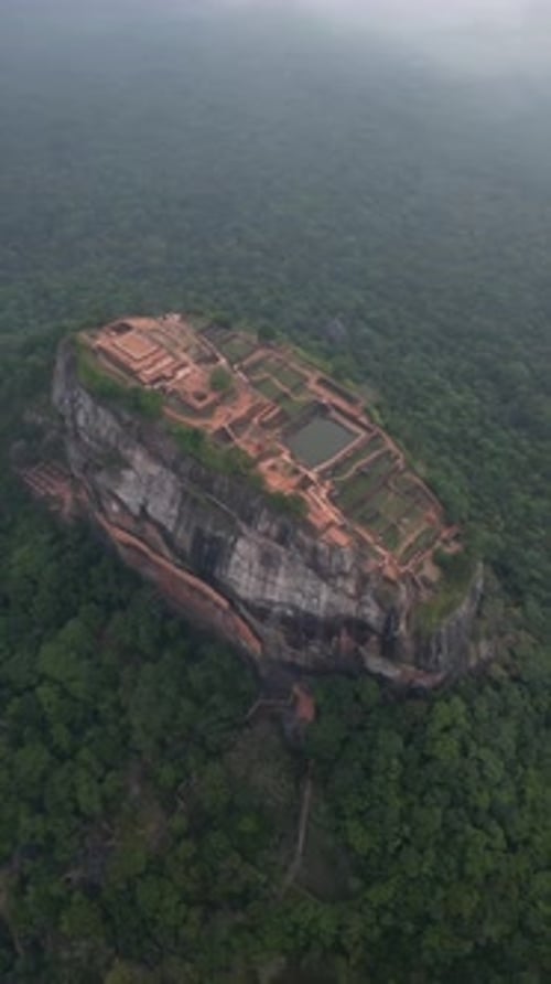 Vue aérienne de la forteresse de Sigiriya Lion Rock