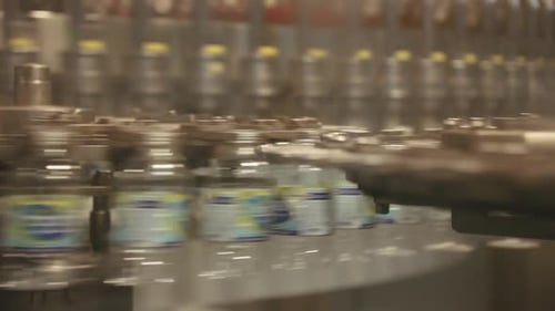 Schnelle Produktionslinie zur Herstellung von Plastikflaschen, Förderband, Industriemaschinen