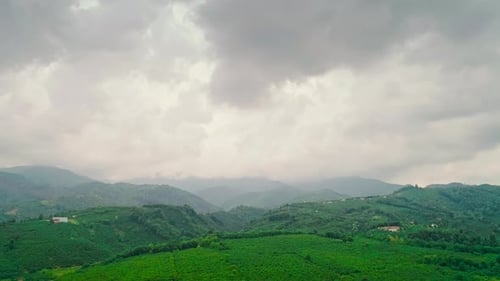 Mountain and Clouds - 2K