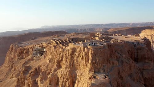 Parc national de Masada au lever du soleil, vue panoramique par Drone