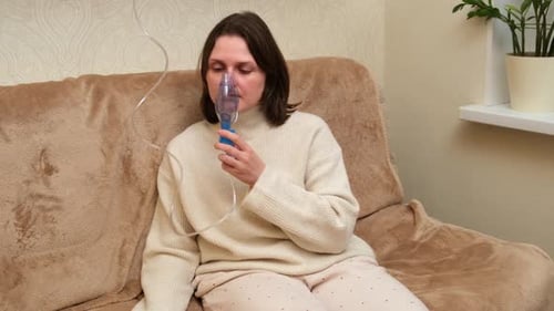 femme, nébuliseur, inhalation, masque, asthme, traitement, respiration, santé, médecine, soins médicaux, t