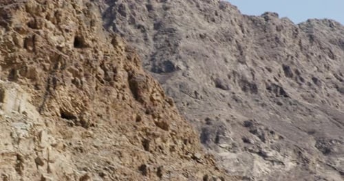 Les montagnes d'Al Hajar et le vieux Mascate, Oman, plan large et panoramique vers la droite