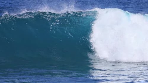 Ocean Waves in Hawaii