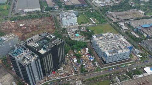 Kritische IT- und KI-Serverinfrastruktur im Rechenzentrum von Jakarta