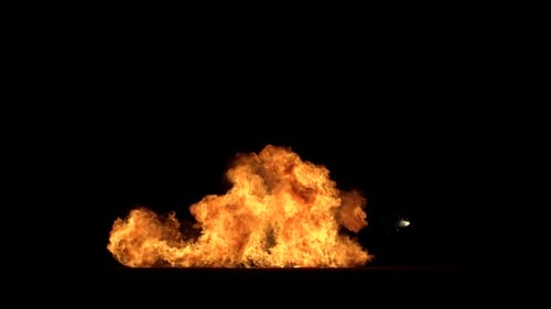 Colleción Detonate: vista de perfil de una detonación con emisión de chispas en la oscuridad, filmada en 4K a 60