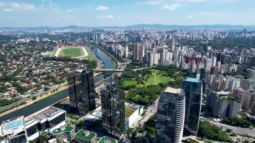 Centro de São Paulo, Brasil. Paisagem urbana da famosa rodovia Pinheiros
.