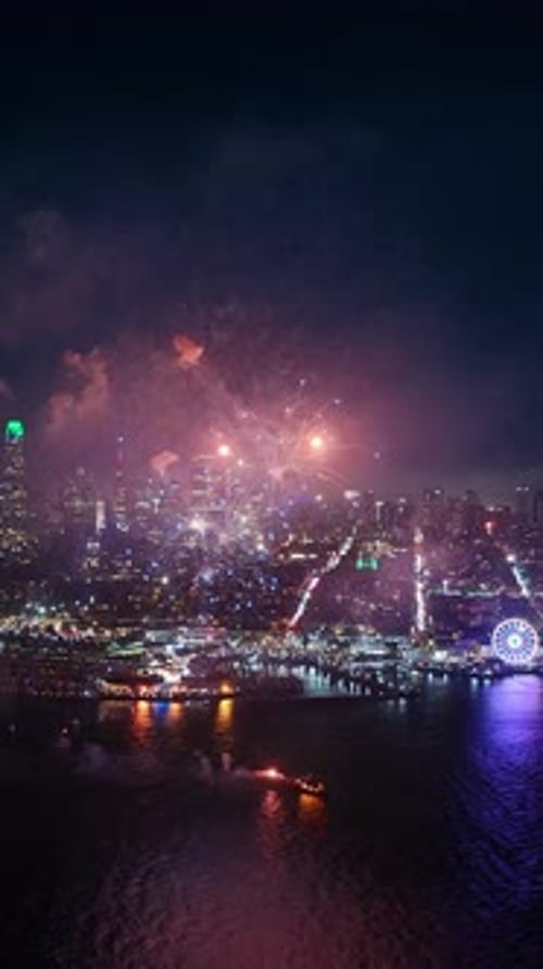 A Spectacular Fireworks Show Will Light Up the San Francisco Bay Skyline
