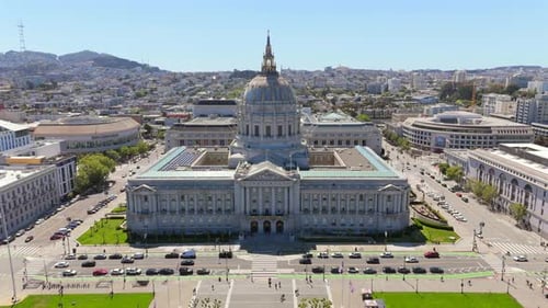 Stunning Aerial Views Captured of the Beautiful San Francisco City Hall Building