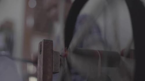Spinning manual yarn machine for organic clothing industry in a small textile factory