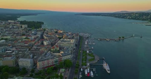 Genf ist ein globales Diplomaten- und Bankenzentrum, Sitz der UNO und des Roten Kreuzes. Die Stadt hat eine