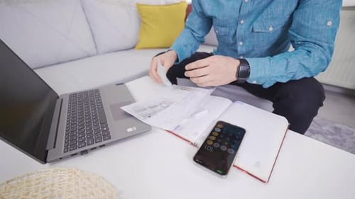 Calculate the invoice. Using a calculator.