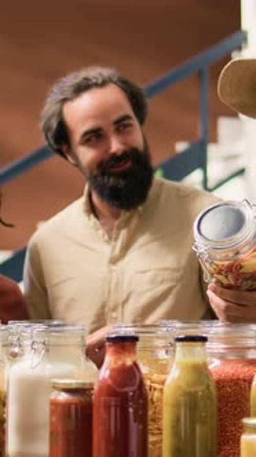 Vertical Video Vendor Assists Clients in Grocery Store