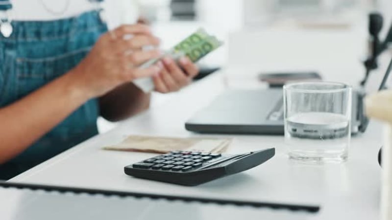 Computer Repair Profit 2D Motion Graphics Animation, Elements Motion ...