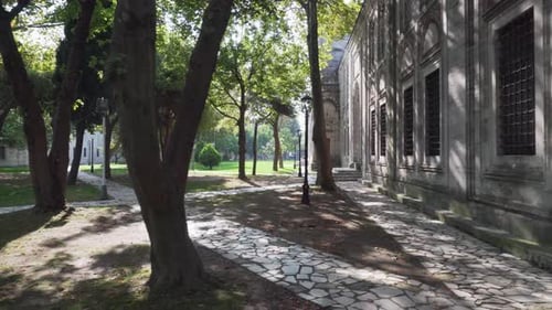 Jardins pittoresques entourant la mosquée Sehzade, Istanbul, Turquie