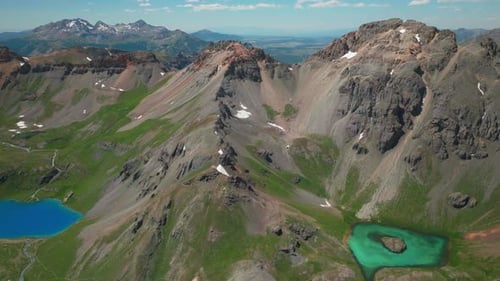 Drone aérien Cinématographique en haute altitude Ice Lake Basin Island Lake Trail Unreal Blue Water Randonnée Silvert