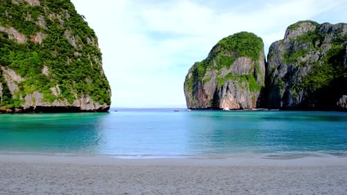Maya Bay Koh Phi Phi Thailand Turquoise Clear Water Thailand Koh Pi Pi