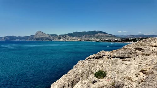Vista deslumbrante de Sudak, Crimeia, Rússia em um dia ensolarado de verão
