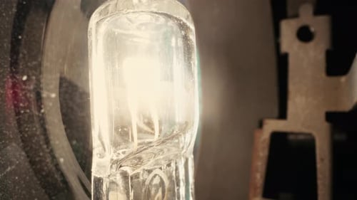 Wärme und Flackern einer 8-mm-Filmprojektorlampe, Beleuchtungsquelle, Filmstreifenbeleuchtung