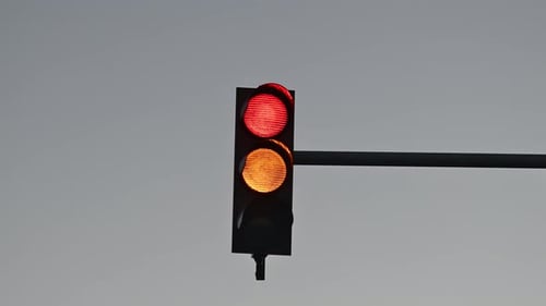 Luz verde no semáforo de tráfego