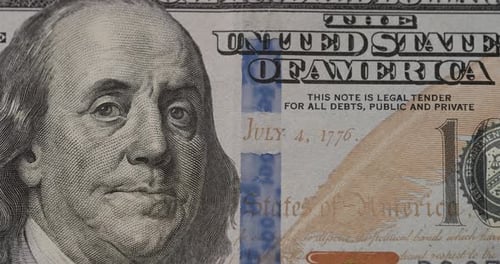 Amerikanische Einhundert-Dollar-Papierbanknote in Nahaufnahme