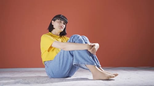 Woman thinking of sad and sad memories.